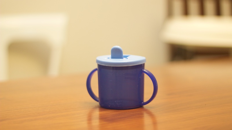 little cup with lid